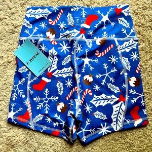 FLEO Bright and Merry True High Contour NWT Size Medium